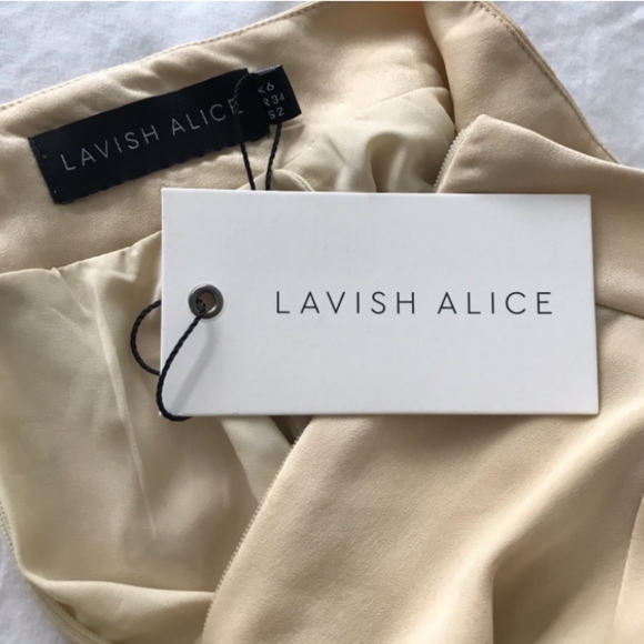 LAVISH ALICE Cut Out Contour Dress - Picture 4 of 4